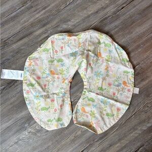 Boppy Nursing cover with Nature Print